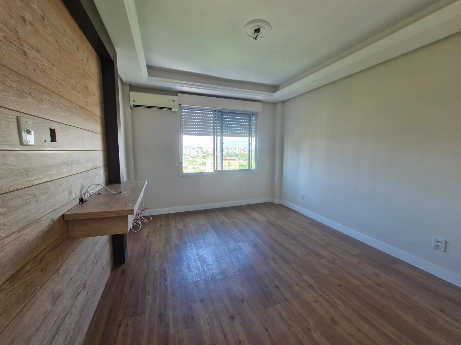 Imagem Apartamento no bairro Cristal de 2 dormitórios e vaga DESOCUPADO