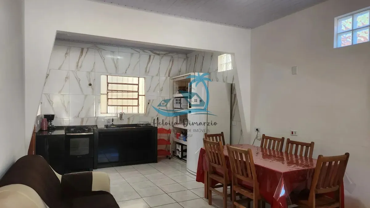 Imagem Casa térrea à venda em excelente rua, a apenas 100m da Praia do Lázaro, em Ubatuba