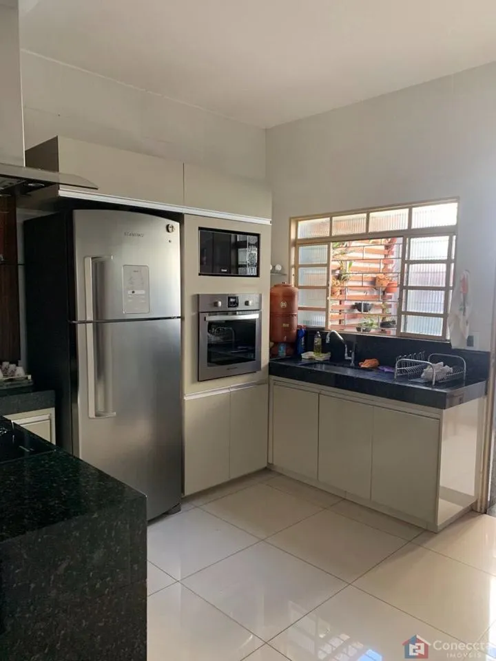 Imagem Casa com 3 dormitórios à venda, 111 m² por R$ 420.000,00 - Vila Garcia - Patos de Minas/MG