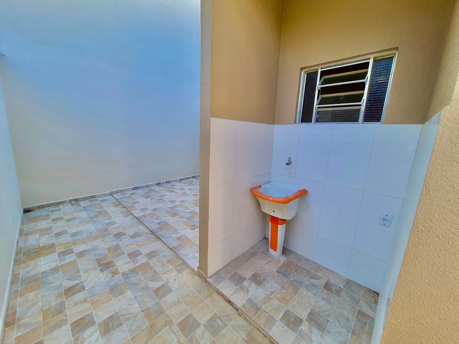 Foto do imóvel Casa à venda 2 Quartos, 1 Suite, 1 Vaga, 125M², Residencial Estoril, Taubaté - SP