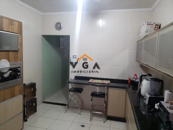 Imagem Sobrado para Venda em São Paulo, Cidade Patriarca, 3 dormitórios, 3 suítes, 1 banheiro, 2 vagas