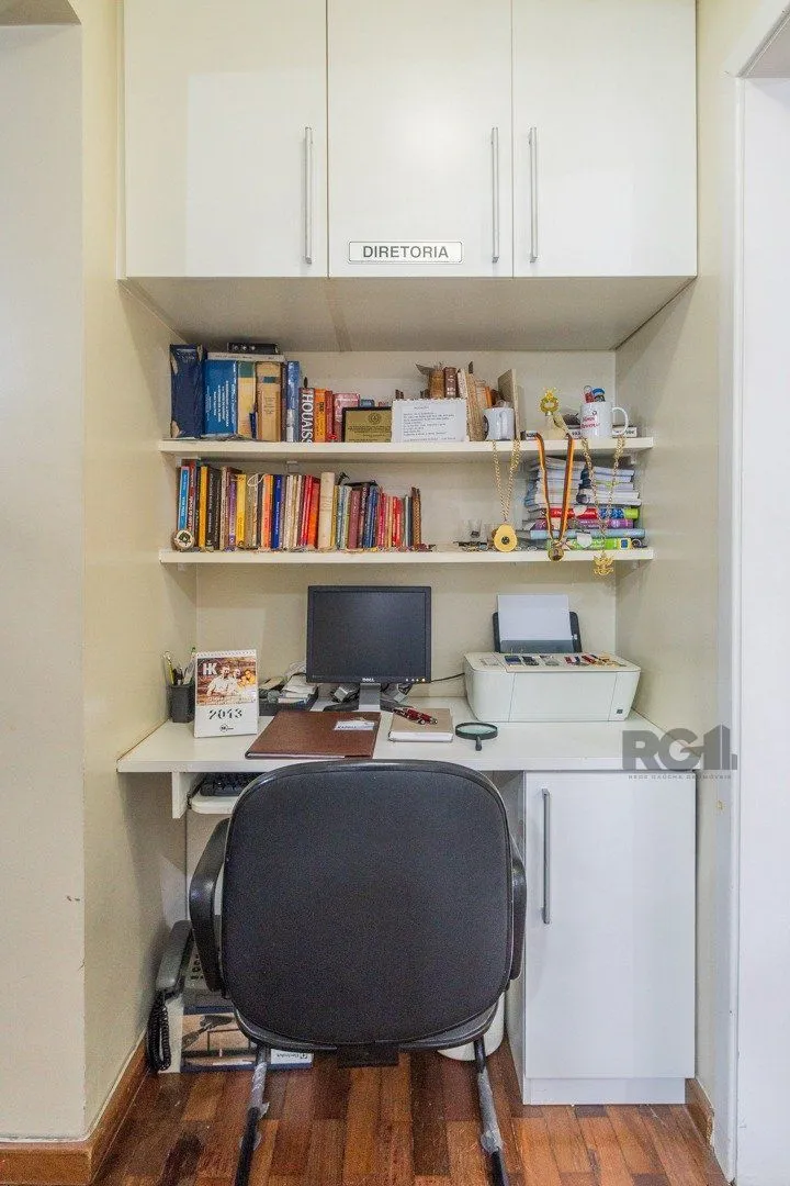Imagem Apartamento de 1 quarto, sacada e uma vaga de garagem no bairro Santana POA/RS.