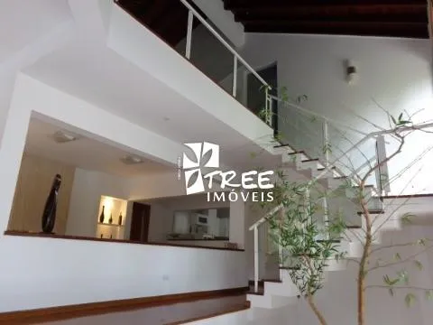 Imagem VENDA DE CASA NO CONDOMÍNIO NOVO HORIZONTE, EM ARUJÁ/SP, semi mobiliada com 3 quartos, suíte c/ hidro, piscina, churrasqueira e 4 vagas. CONSULTE-NOS