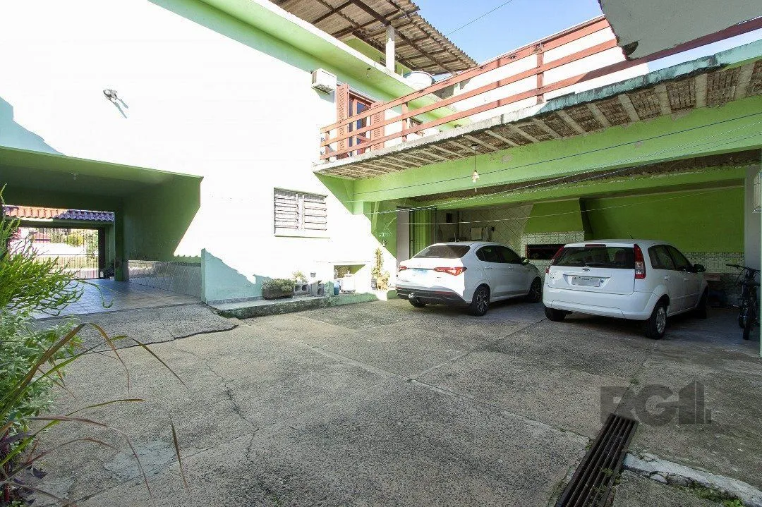 Imagem Sobrado com 3 Quartos e 5 banheiros próximo ao canoas shopping