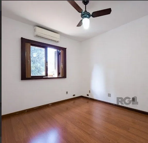 Imagem Casa de 3 dormitórios com 2 vagas de garagem no bairro Jardim Isabel