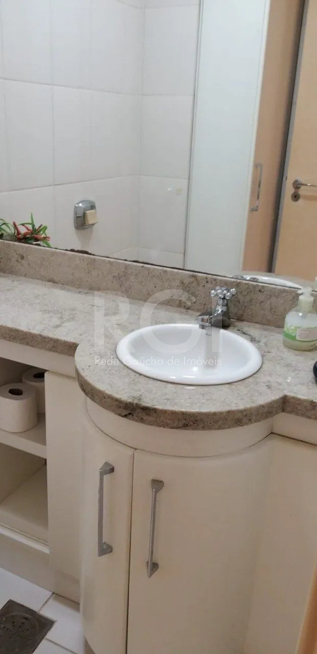 Imagem Sala comercial com 40m² privativos localizado no bairro Petrópolis em Porto Alegre/RS.