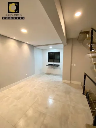 Imagem Sobrado tríplex com piscina na cobertura à VENDA !