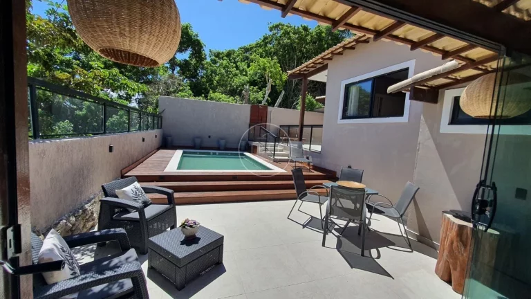 Imagem CASA de 6 SUÍTES em BÚZIOS - Ferradurinha - RJ