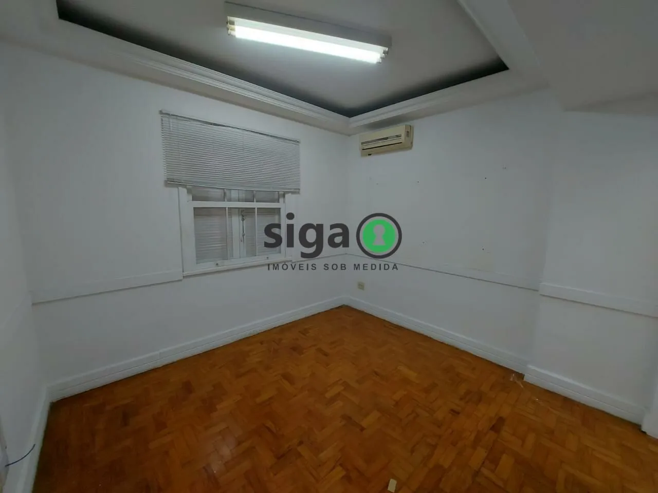 Imagem Casa Comercial para Locação em Pinheiros, com 350m² com 8 vagas, Sem mobilia