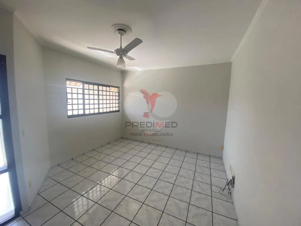 Imagem Casa de 3 quartos, 199m² no bairro Conjunto Sílvio Campanholi, em Lençóis Paulista