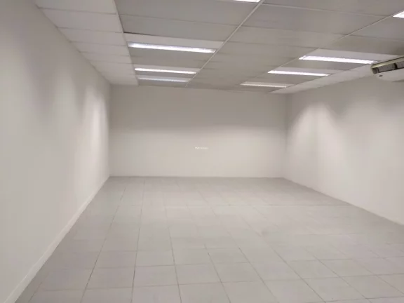 Imagem Imóvel Comercial em Ótimo Estado | Terreno 3.535m² | Construção 4.816m² | Próximo à Marginal Tietê"