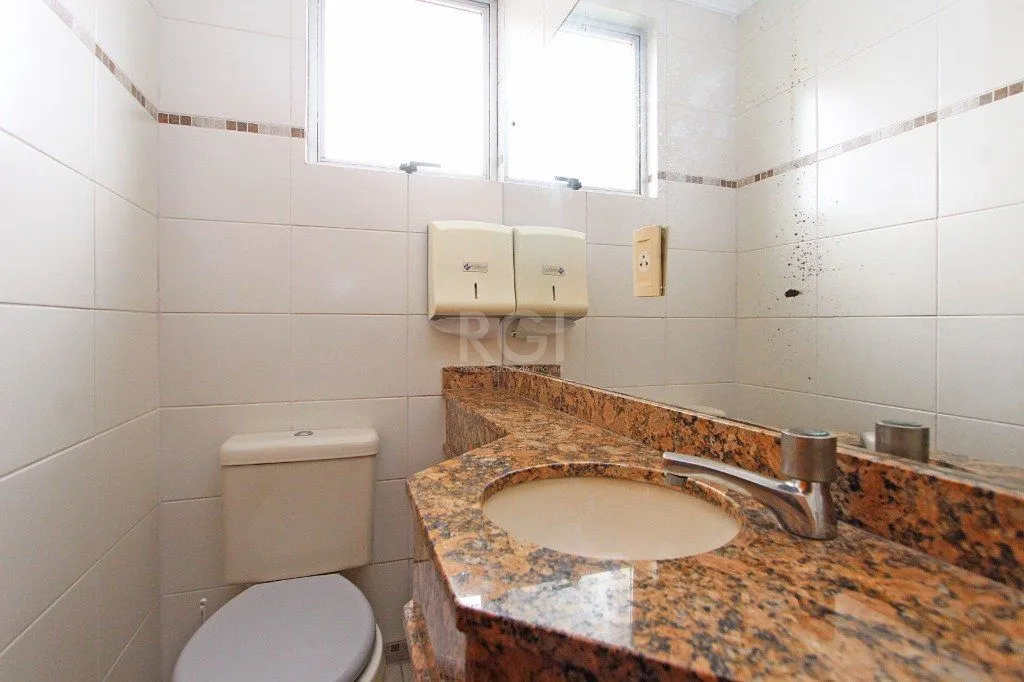 Imagem Conjunto/Sala para Venda - 86m², 0 dormitórios, Menino Deus