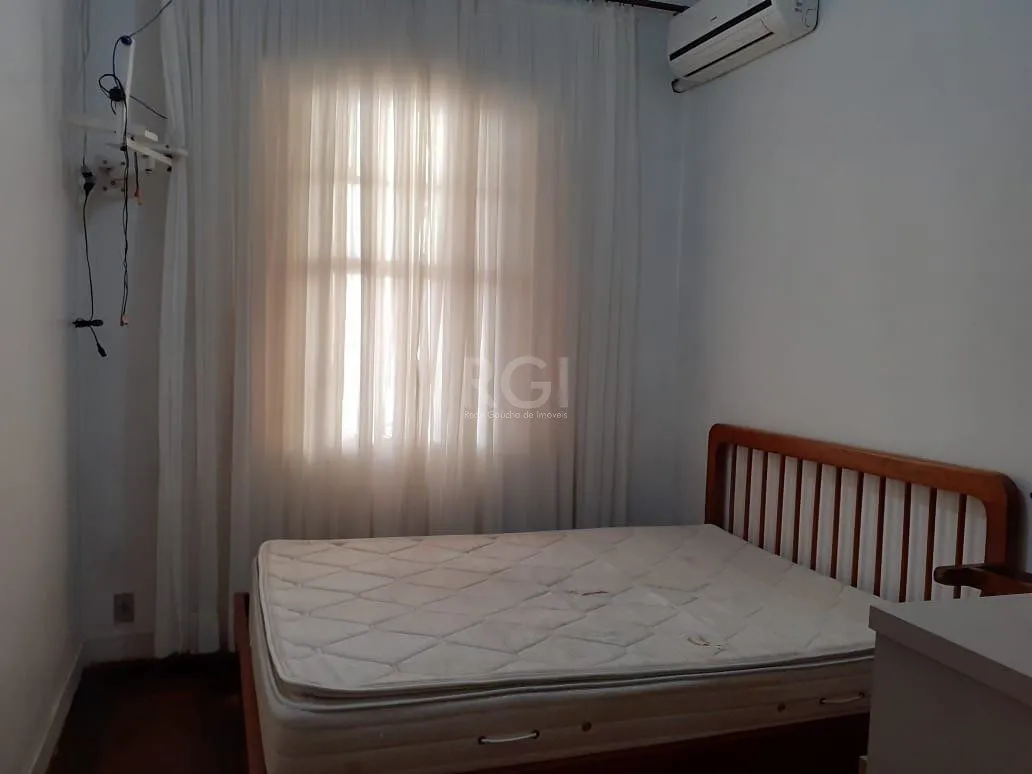 Imagem Casa para Venda - 360m², 3 dormitórios, sendo 1 suites, 4 vagas - Santana