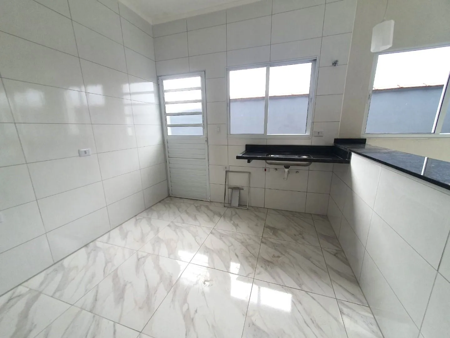 Imagem Casa Nova com Piscina, 2 Dorm (1 Suíte), Jardim Magalhães