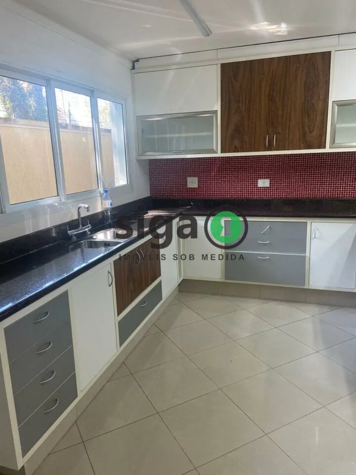 Imagem Sobrado em Moema - 250m², 4 quartos, 2 vagas á Venda !!