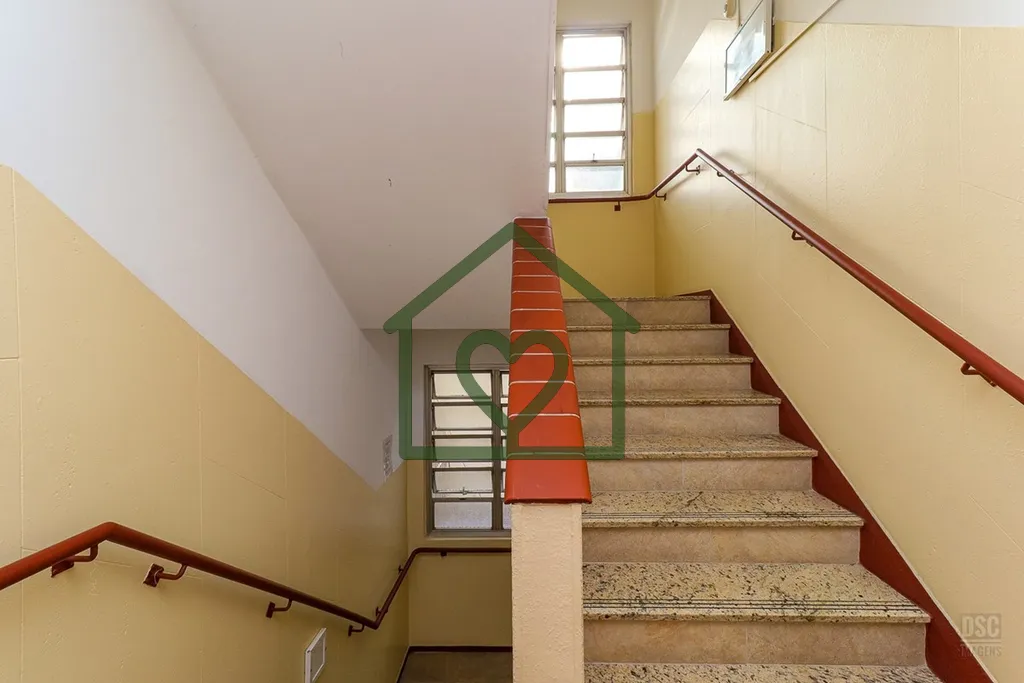 Imagem À venda um charmoso apartamento localizado na região sul do Brasil, no prestigiado bairro de Moinh...