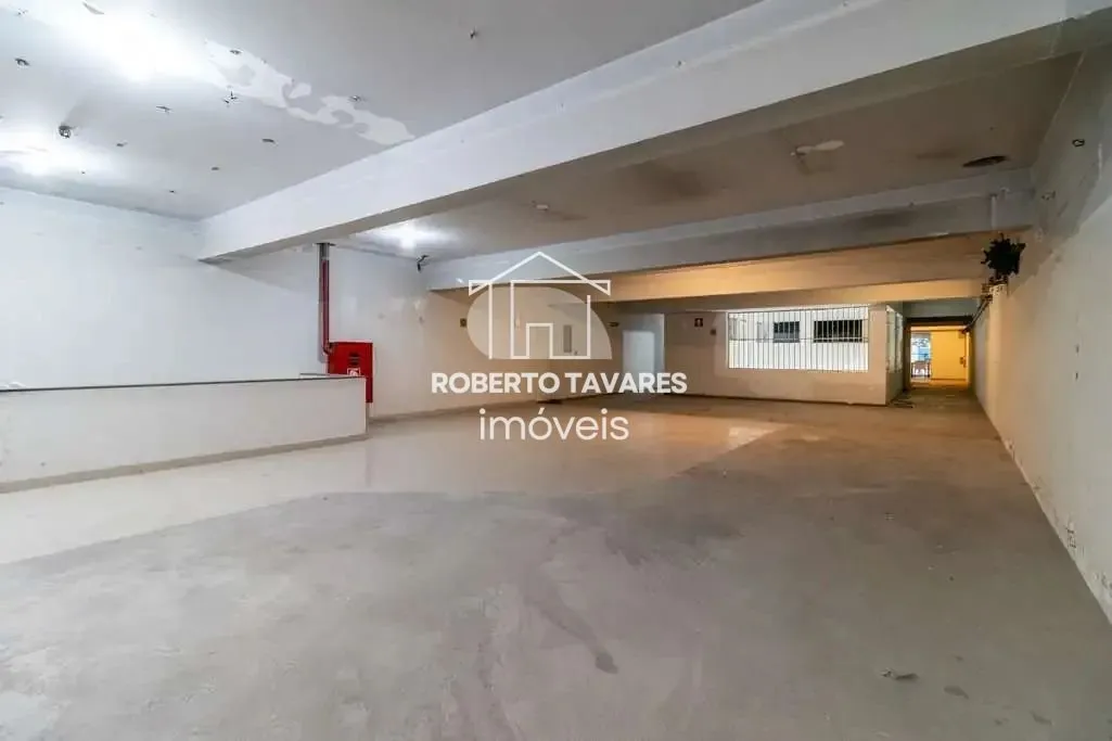 Imagem Prédio com 946,05 M² contendo terreno de 8,10 de largura x 44m de profundidade. Excelente localização, entre duas estações de metrô - Estação Marechal Deodoro e Santa Cecilia.