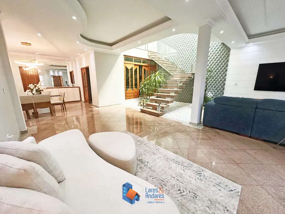 Imagem Sobrado para venda em Jardim Nossa Senhora do Carmo com 4 quartos, sendo 2 suítes, 328m²