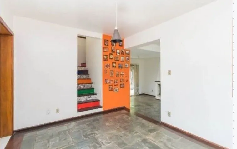 Imagem Casa/sobrado de 4 dormitórios I 1 suíte I 4 vagas I Altos Do Ipê