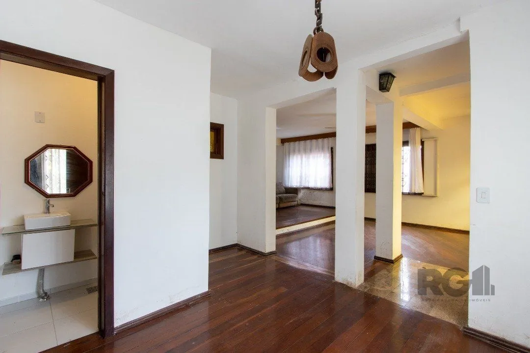 Imagem Casa para Venda - 205.5m², 3 dormitórios, sendo 2 suites, 3 vagas - Vila Nova