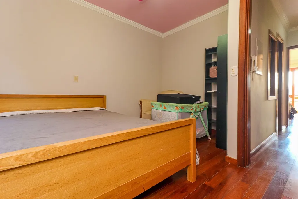 Imagem Casa de Condomínio em Chácara das Pedras