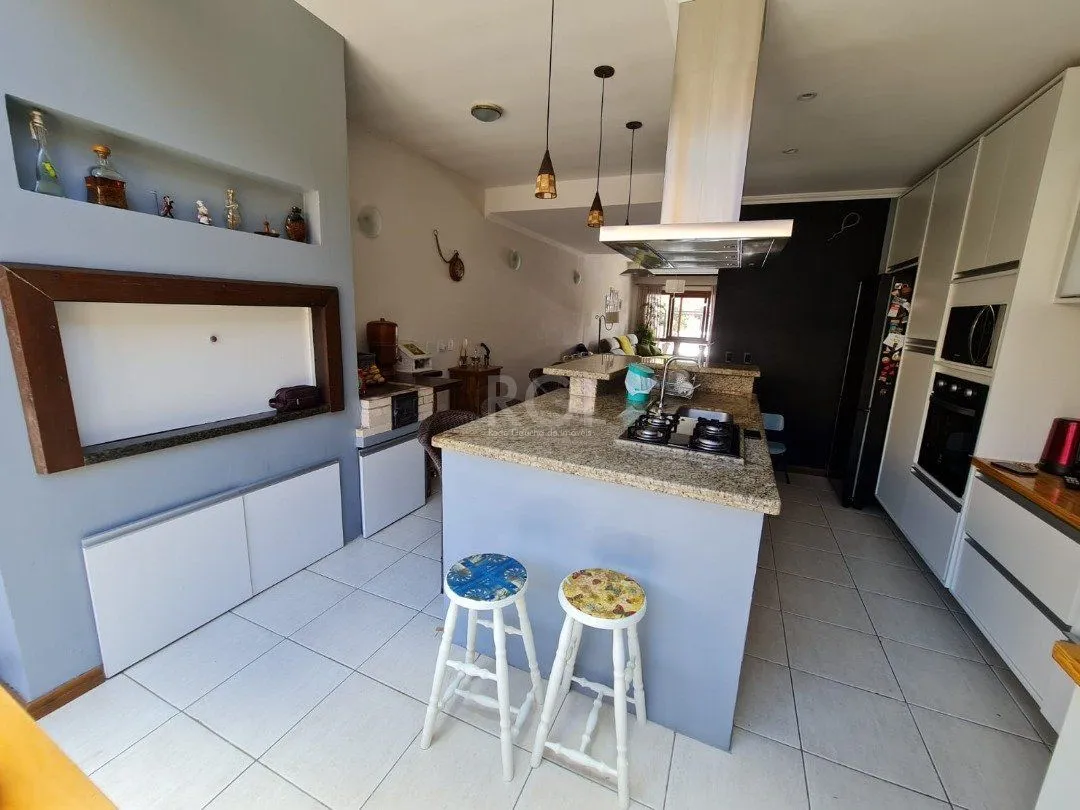 Imagem Casa para Venda - 182m², 3 dormitórios, sendo 3 suites, 2 vagas - Guarujá/ Portal do Guarujá