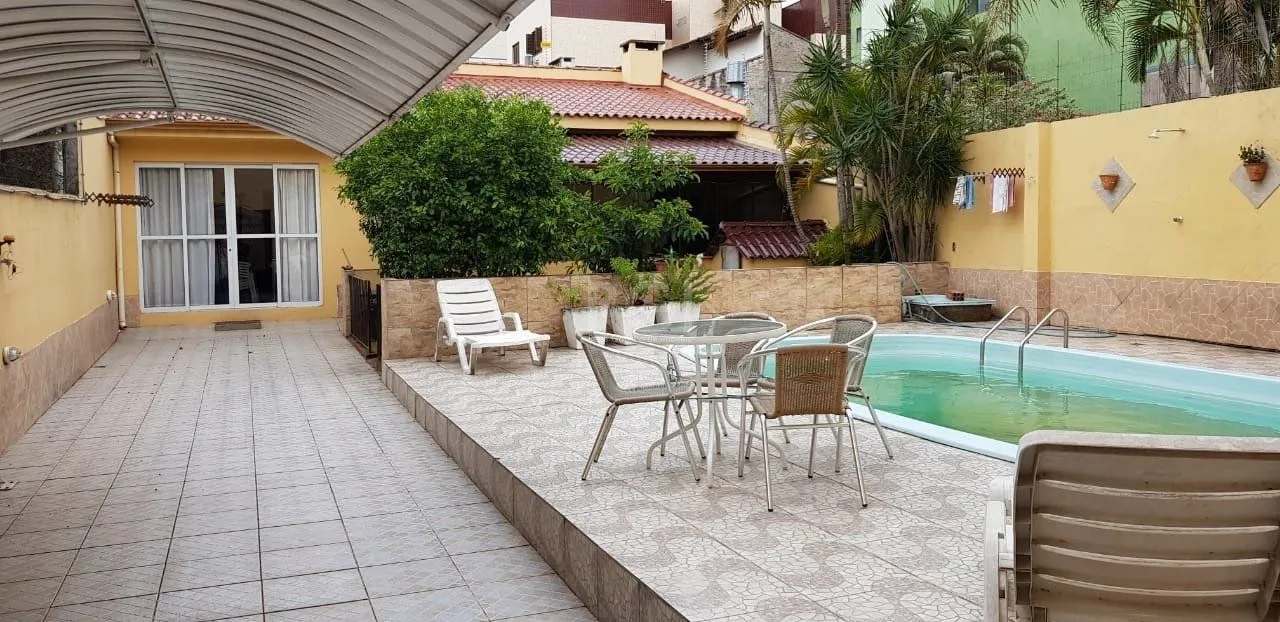 Imagem Casa para Venda - 259.5m², 4 dormitórios, sendo 1 suites, 1 vaga - Jardim Itu