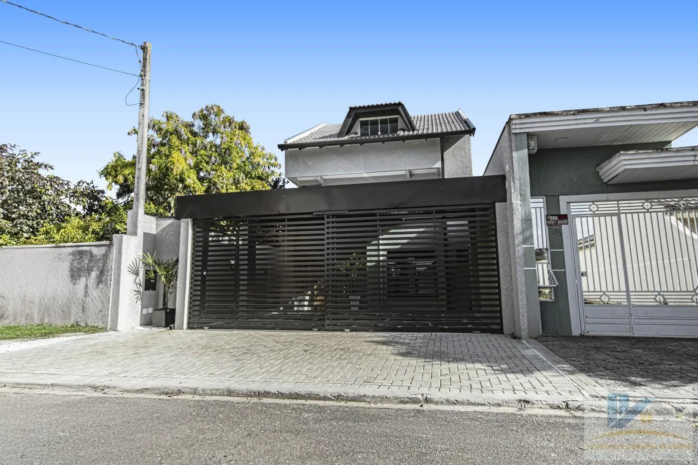 Imagem Sobrado para Venda em São José dos Pinhais, Boneca do Iguaçu, 3 dormitórios, 3 suítes, 4 banheiros, 3 vagas