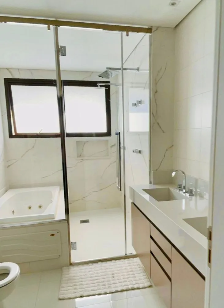 Imagem Apartamento para locação em São Paulo-SP, Green Valley Alphaville: 3 suítes, 2 salas, 4 banheiros, 4 vagas, 228m². Aproveite!