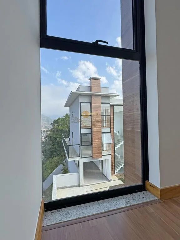 Imagem Casa em Condomínio para Venda em Teresópolis / RJ no bairro Tijuca