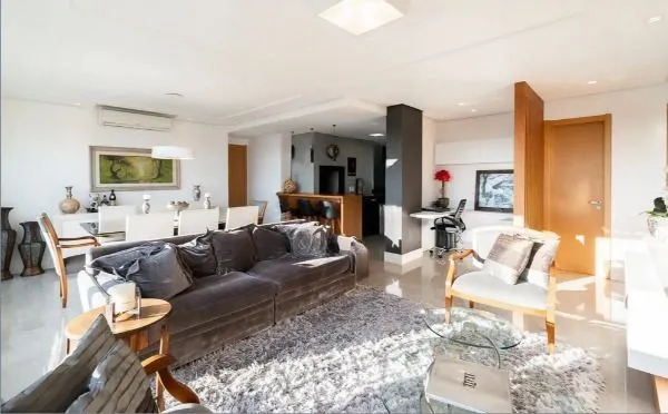 Imagem Vende-se amplo apartamento com 3 suítes, 126m² e 2 vagas - Petrópolis