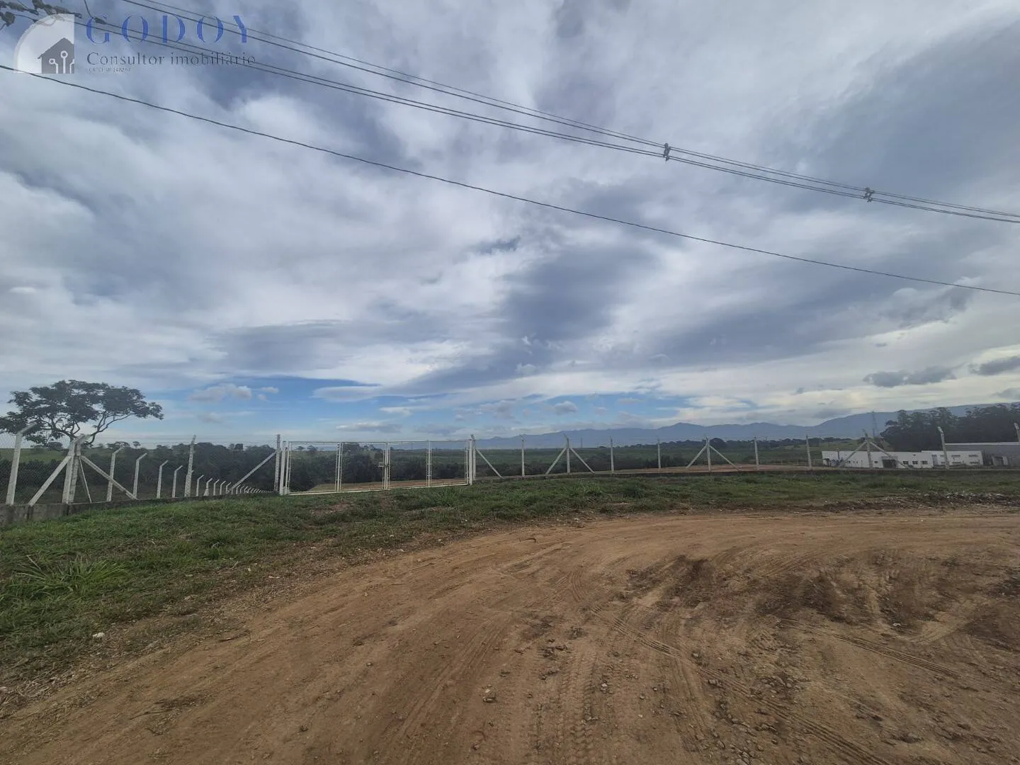 Imagem Terreno Industrial - Entrada de Pindamonhangaba - Próximo à Rod. Pres.Dutra