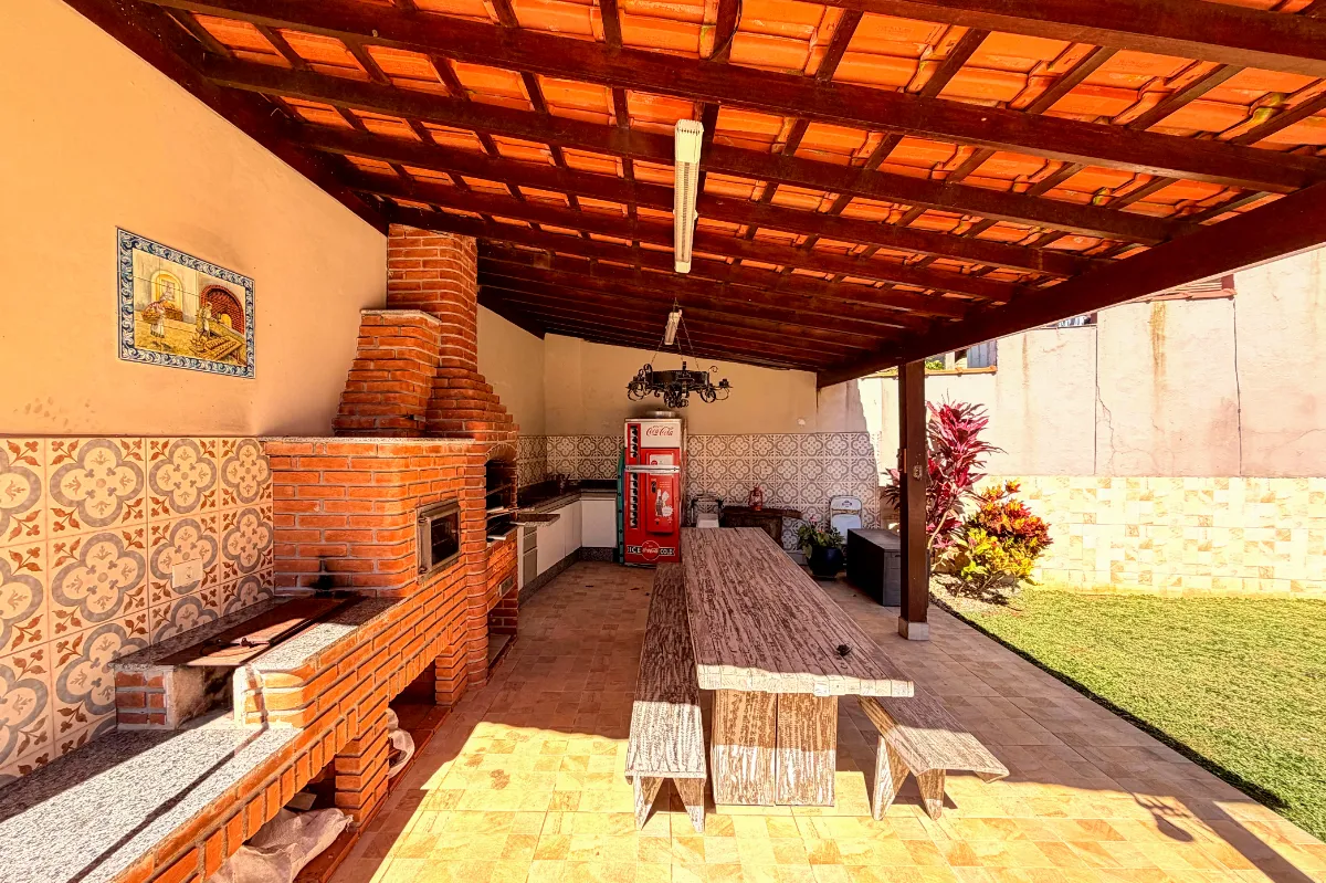 Imagem Sobrado para venda em Represa com 4 quartos, sendo 4 suítes, 297m2