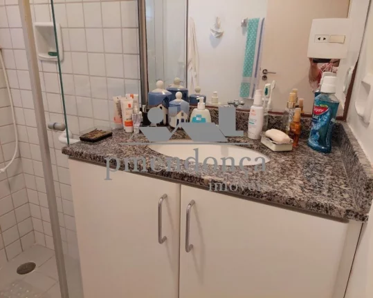 Imagem Apartamento reformado perto da PUC com 3 quartos e 1 vaga, 109m²