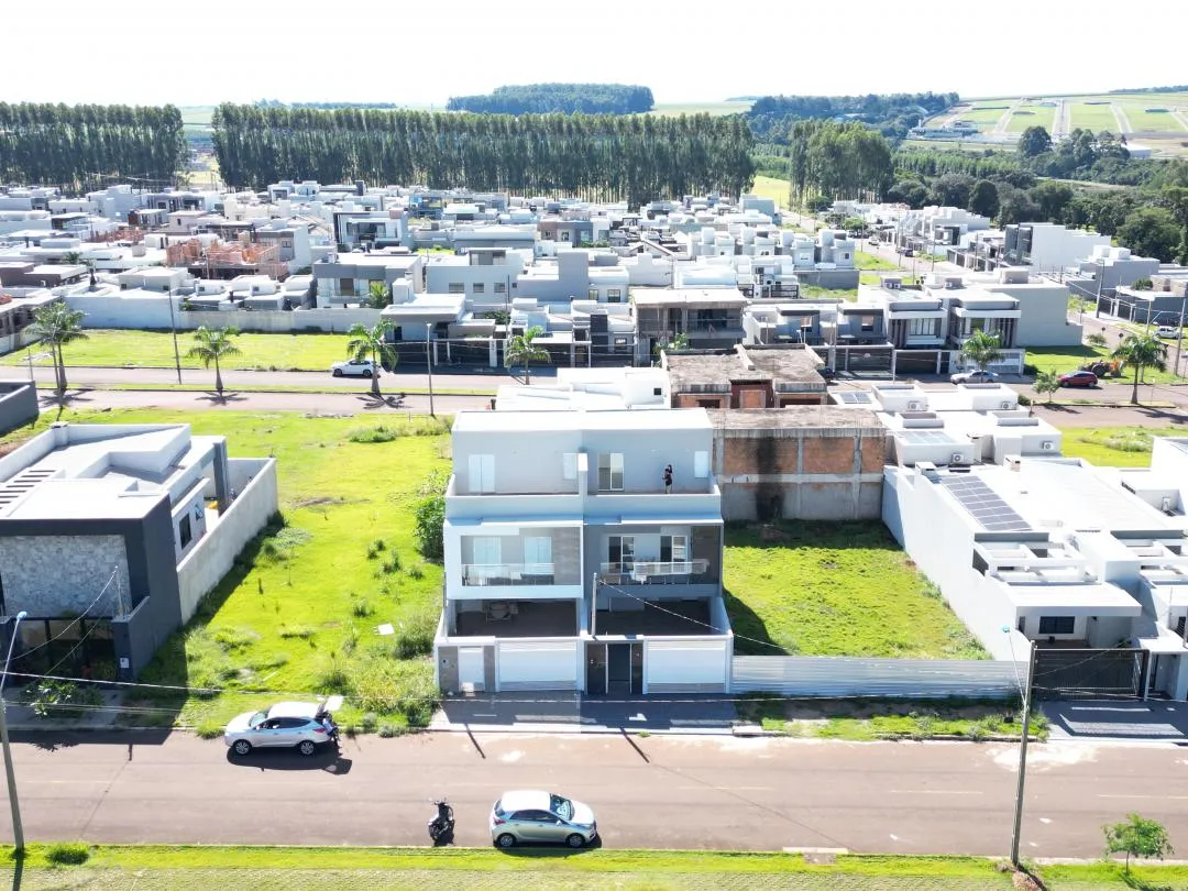Imagem Sobrado de 248m² com Piscina em Cascavel - Recanto Tropical III - Venda