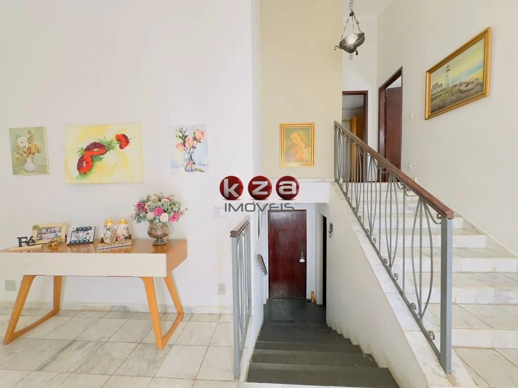 Imagem Casa à venda em Valinhos-SP, Jardim Santo Antônio! 3 quartos, 1 suíte, 2 salas, 3 banheiros, 2 vagas, 211m².