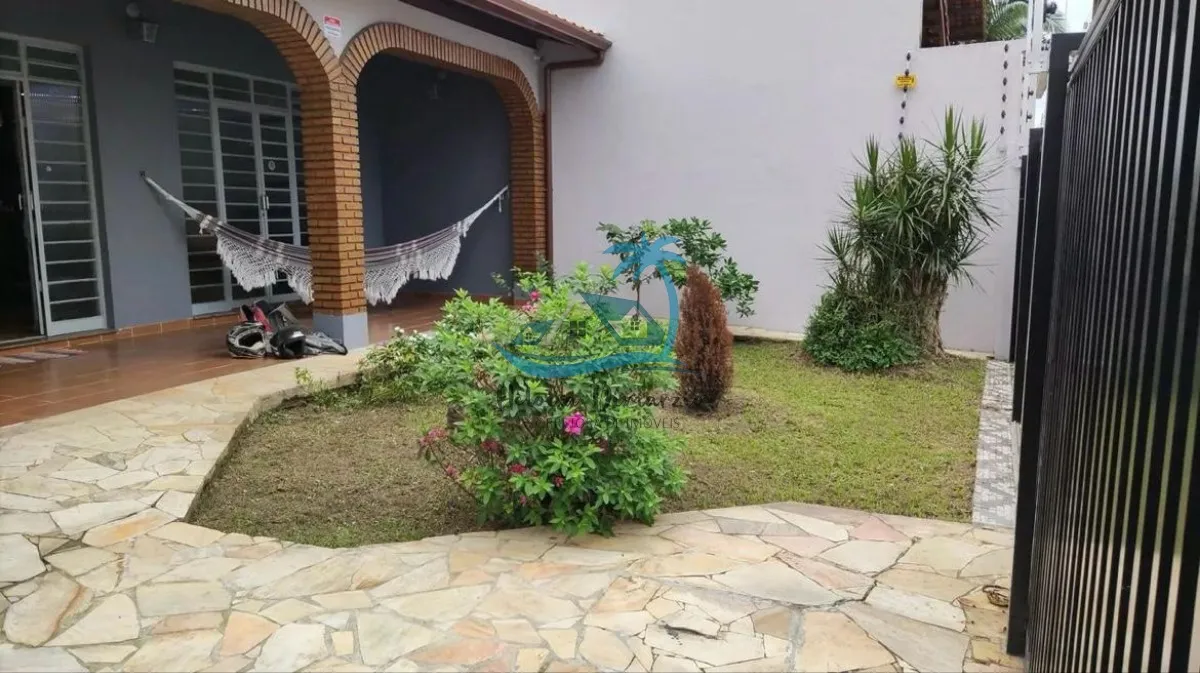 Imagem Excelente casa com 4 dormitórios a venda na região central de Ubatuba.