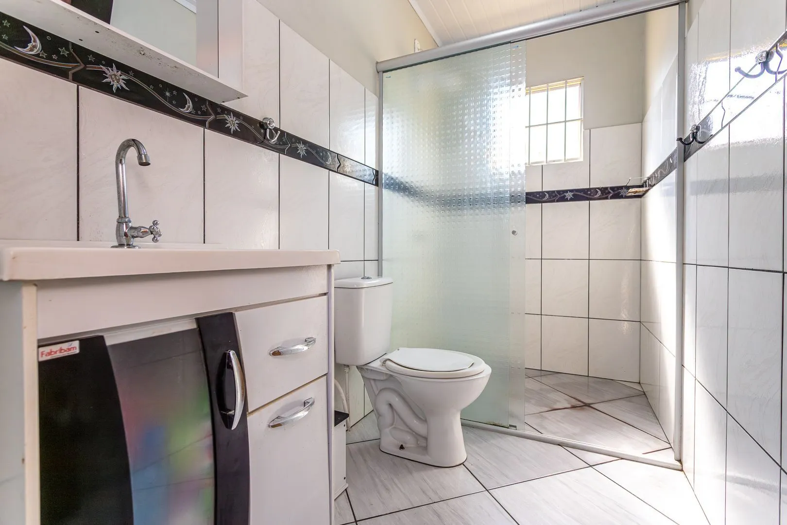 Imagem Casa sobrado em Viamão com loja e apartamento