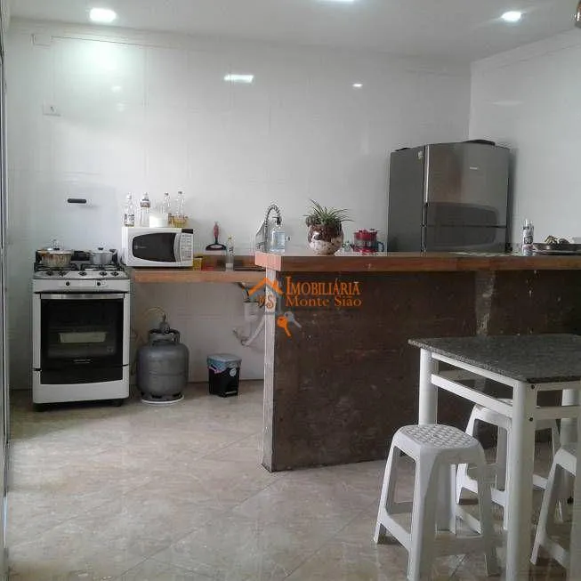 Imagem Casa com 3 dormitórios à venda, 225 m² por R$ 700.000,00 - Jardim São Manoel - Guarulhos/SP