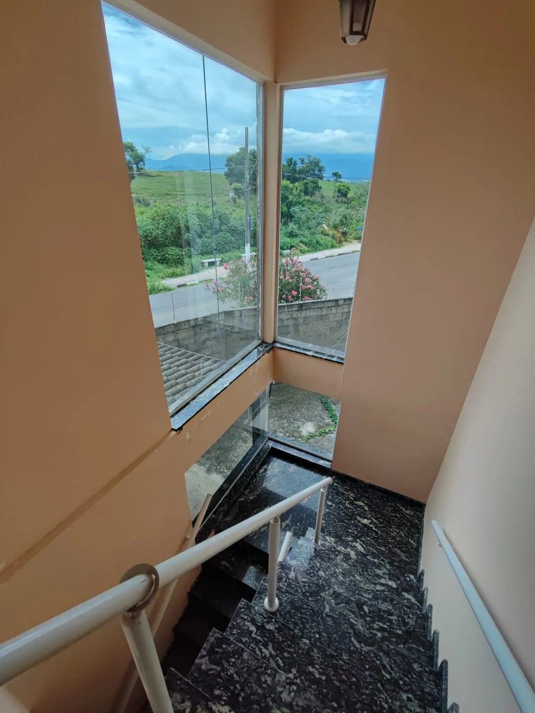 Imagem Casa à venda 4 Quartos, 1 Suite, 4 Vagas, 205M², Residencial Mombaça, Pindamonhangaba - SP