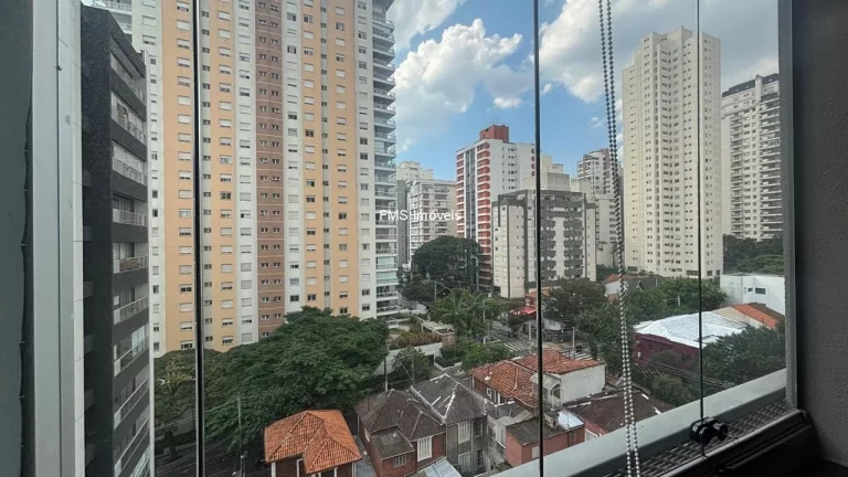 Imagem Apartamento de alto padrão para locação em Pinheiros, São Paulo-SP: 1 quarto, 1 sala, 1 banheiro, 24,50 m² de área.