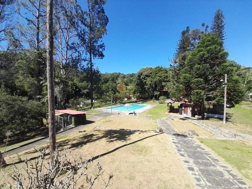 Imagem Sítio para Venda em Teresópolis / RJ no bairro Granja Florestal