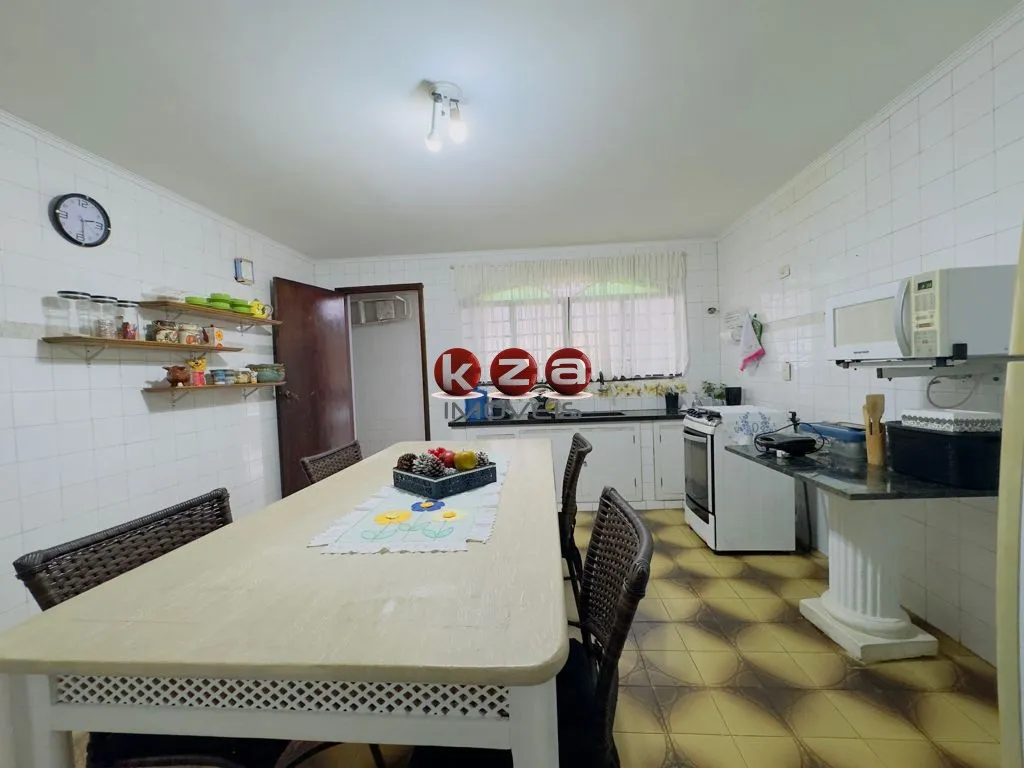 Imagem Casa à venda em Valinhos-SP, Jardim Santo Antônio! 3 quartos, 1 suíte, 2 salas, 3 banheiros, 2 vagas, 211m².