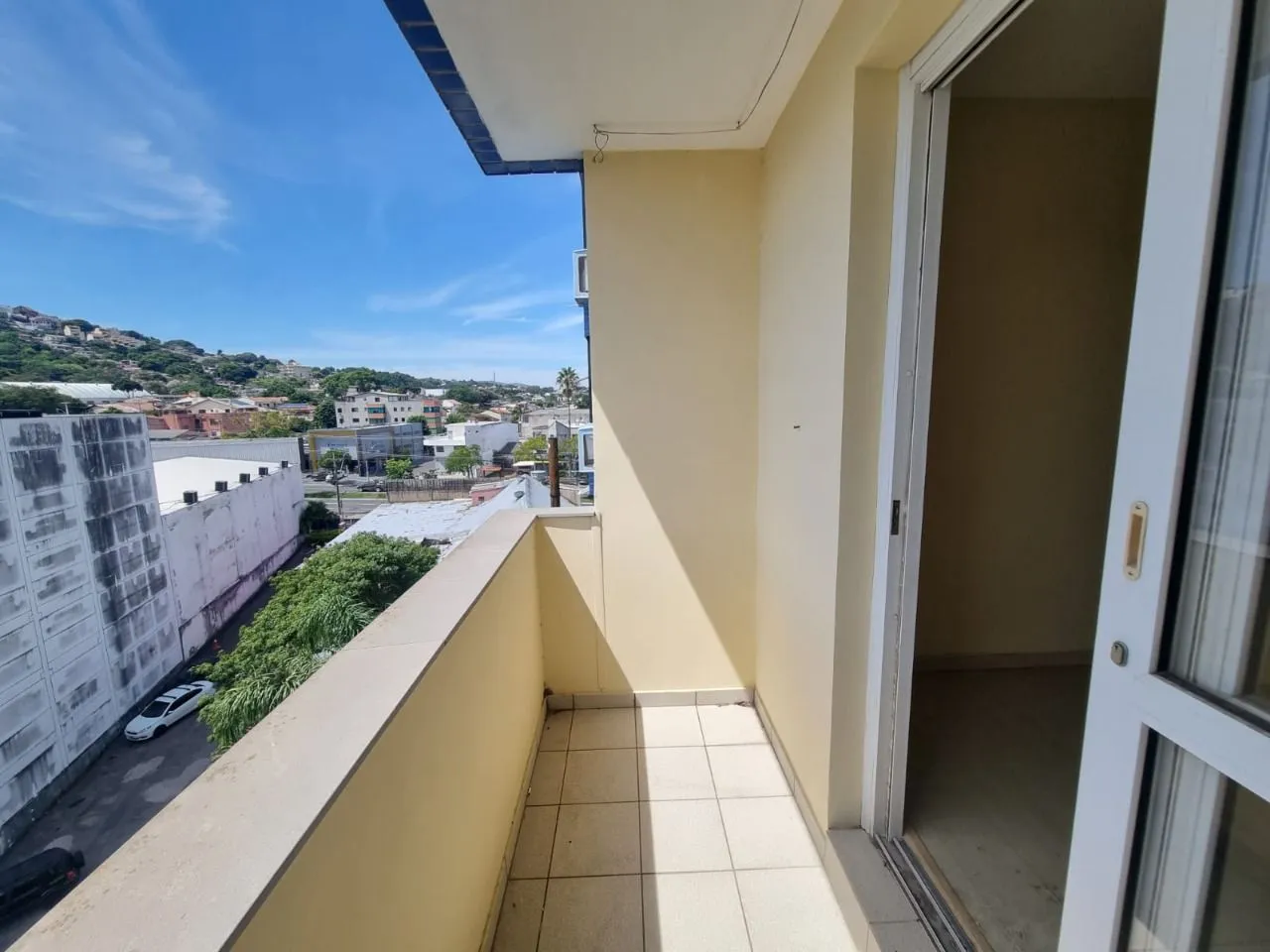 Imagem Apt 2 Dormitórios Com Sacada Bairro Cavalhada