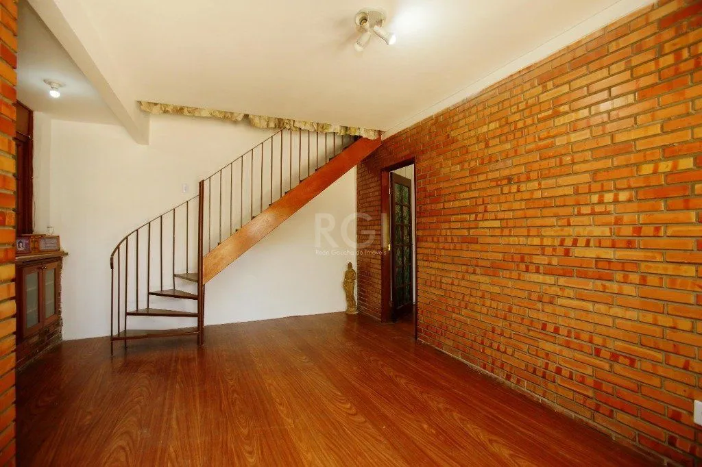 Imagem Casa para Venda - 350m², 3 dormitórios, 3 vagas - Passo da Areia