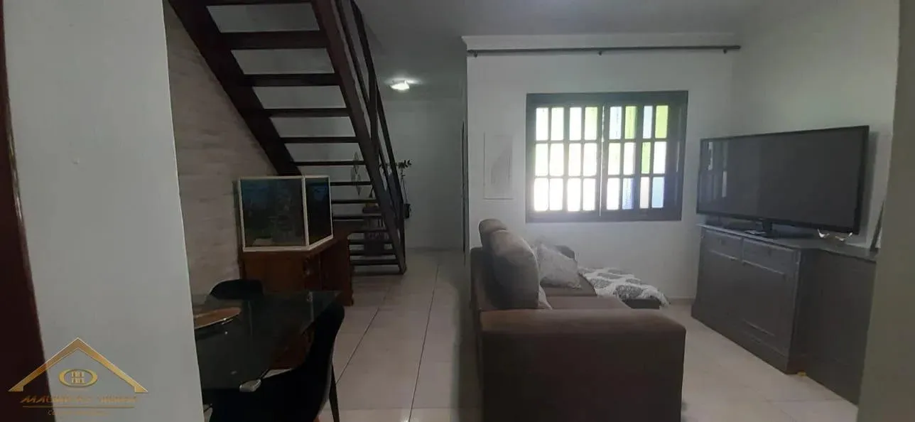 Imagem Casa em Condomínio para Venda em Cabo Frio / RJ no bairro Palmeiras