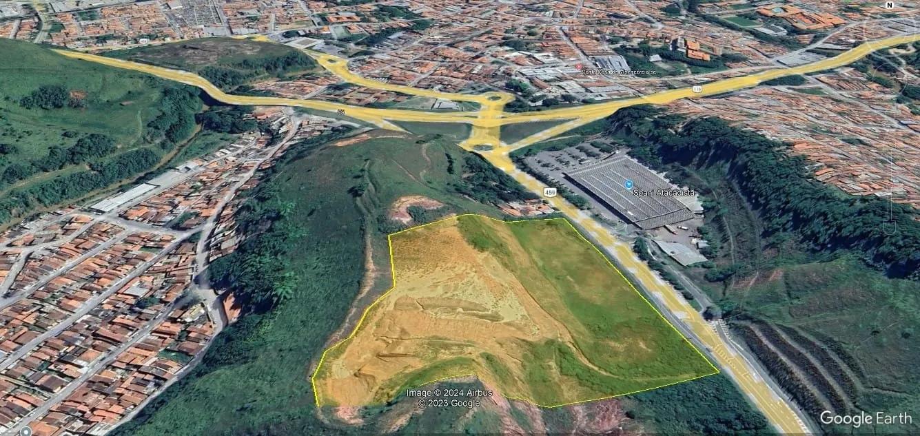 Imagem Terreno de 35.710,56 m² em Frente ao Spani Atacado em Guaratinguetá, Ideal para Empreendimentos de Alto Padrão