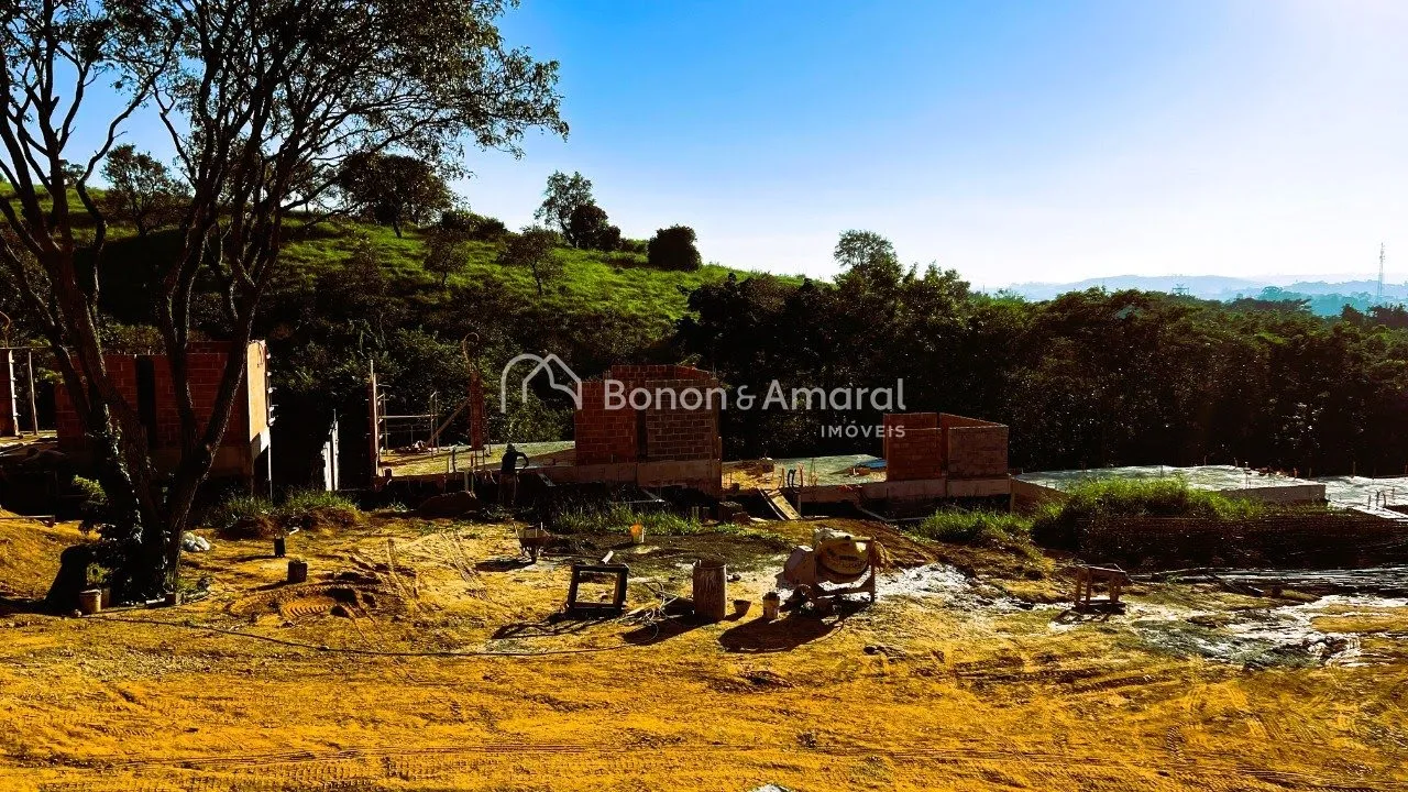 Imagem Casa em condomínio com 3 suítes, sala dois ambientes, 5 banheiros e 2 vagas na garagem - Unidade 2
