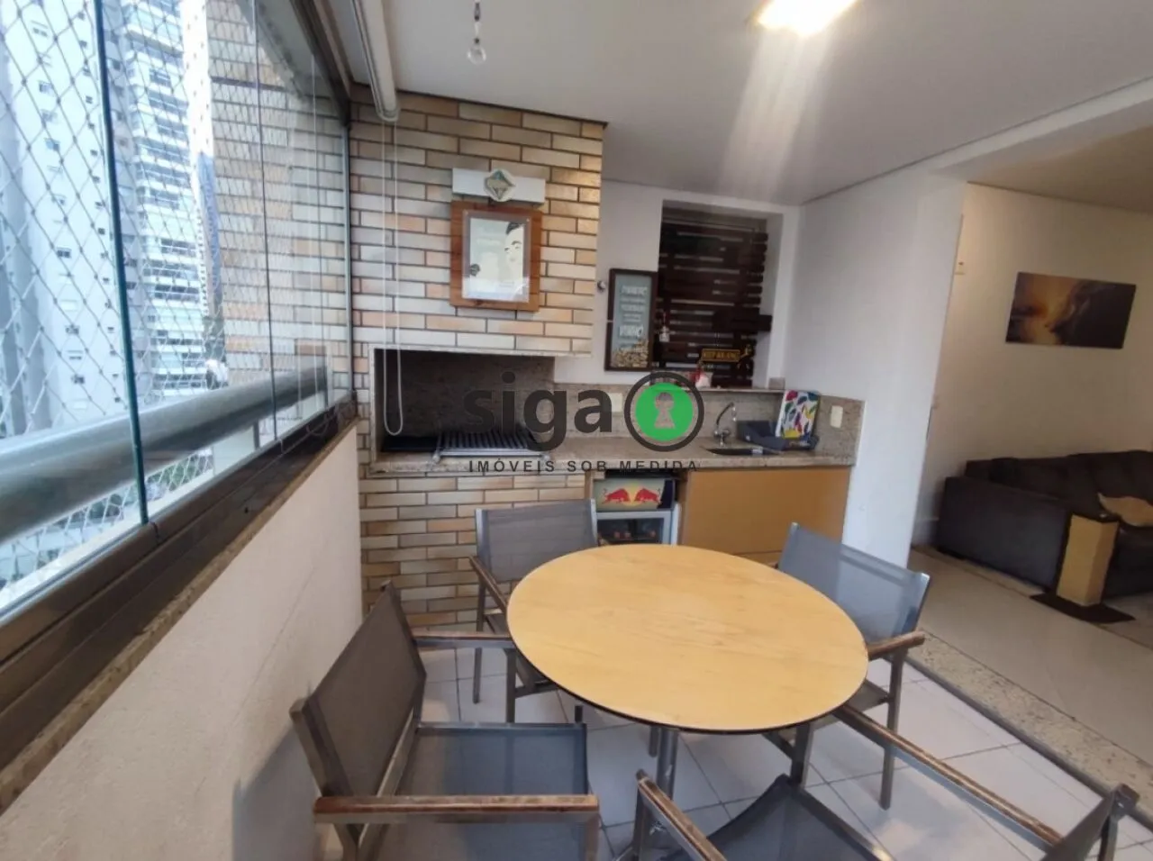 Imagem Apartamento à venda, 210m2 com 3 suítes e 4 vagas no Portal do Morumbi.