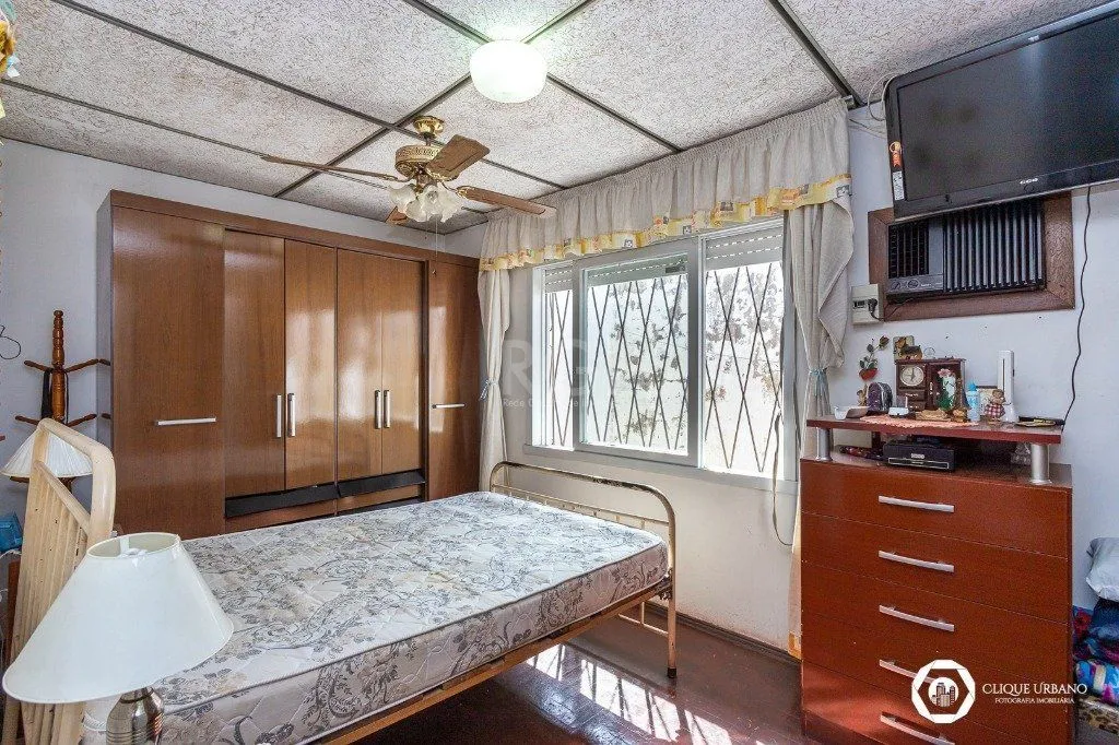 Imagem Casa para Venda - 93m², 4 dormitórios, sendo 1 suites, 4 vagas - Jardim Leopoldina